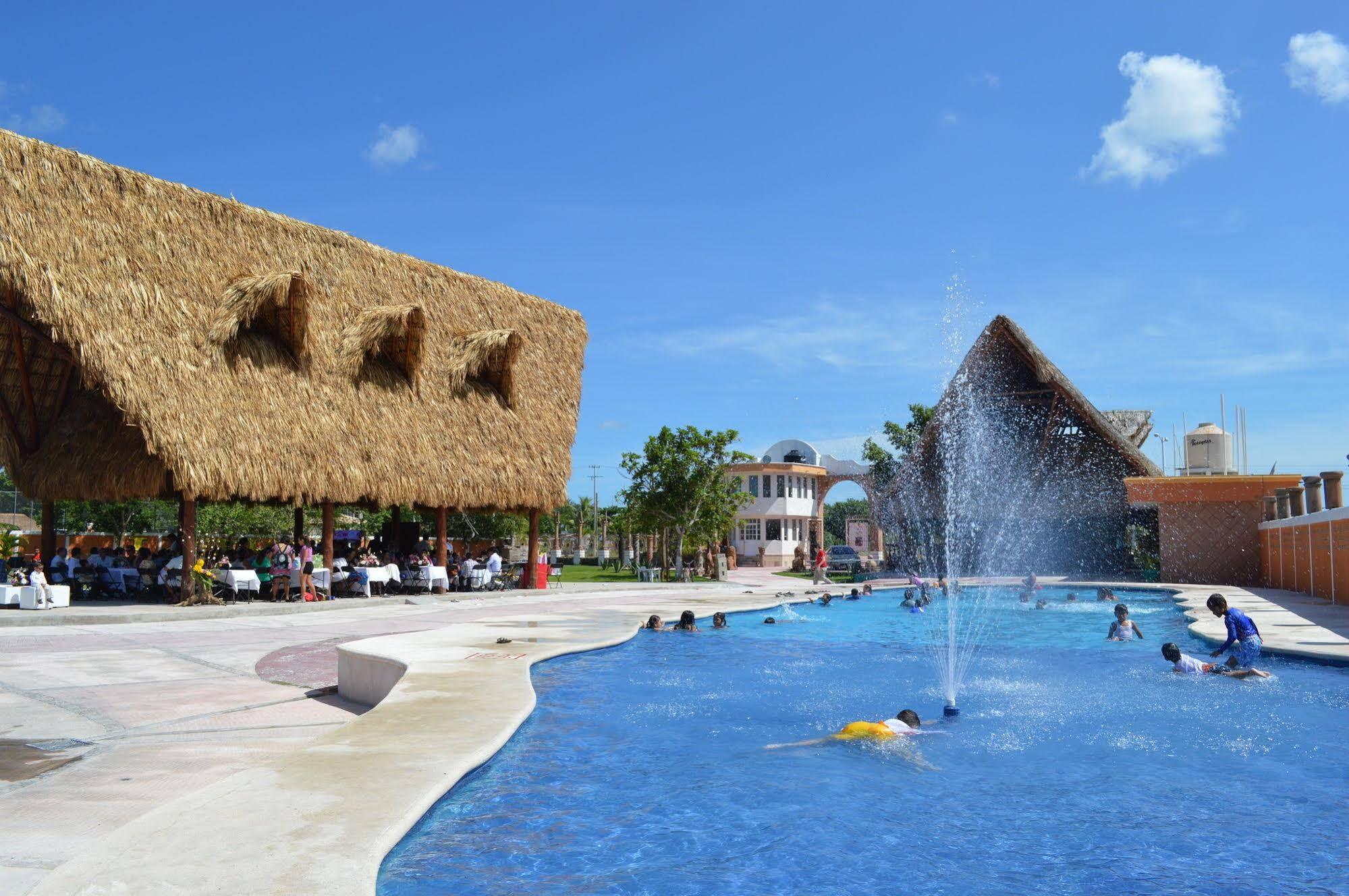 Hotel Hacienda Ixtlan Cozumel Buitenkant foto