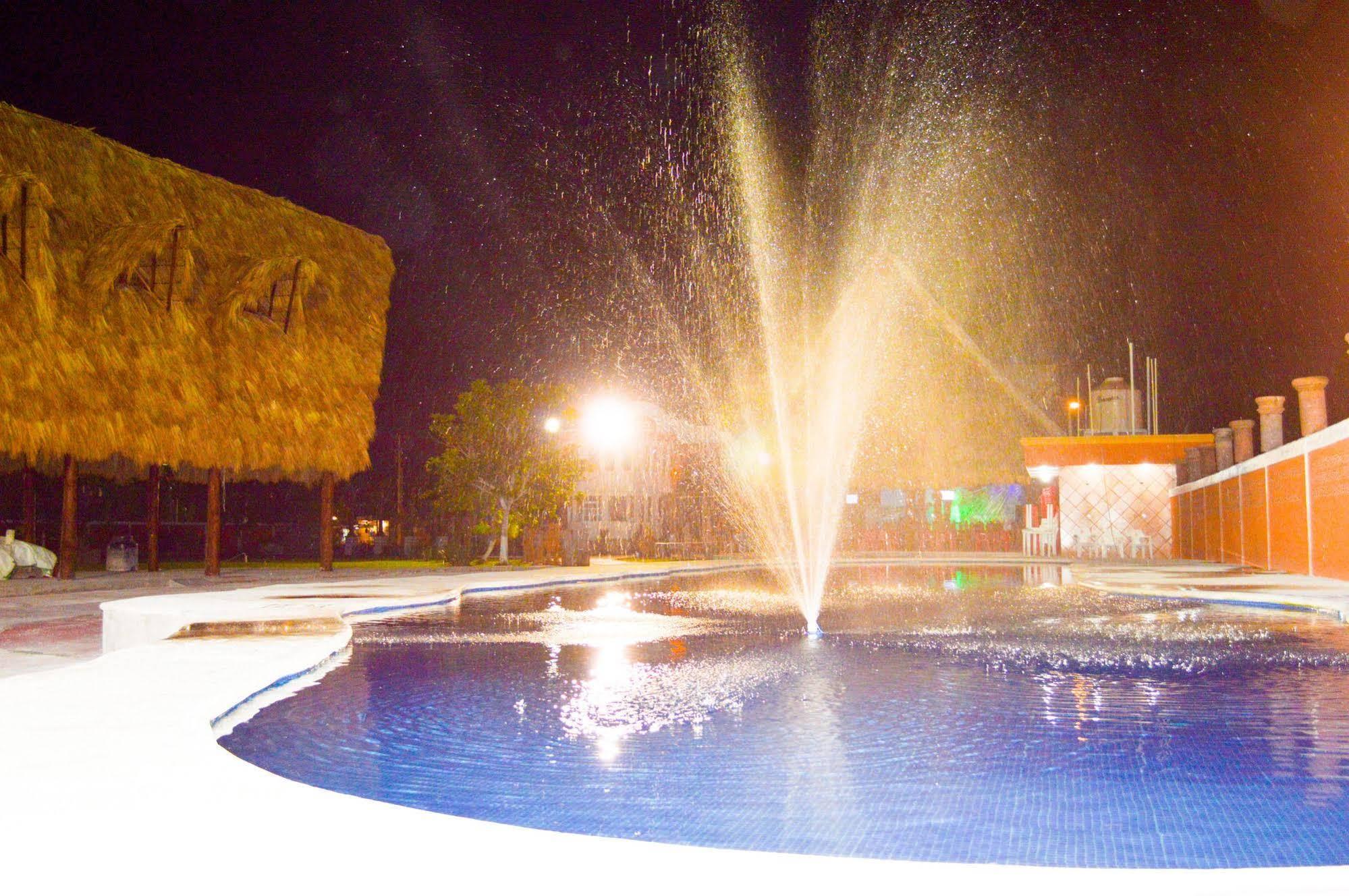 Hotel Hacienda Ixtlan Cozumel Buitenkant foto