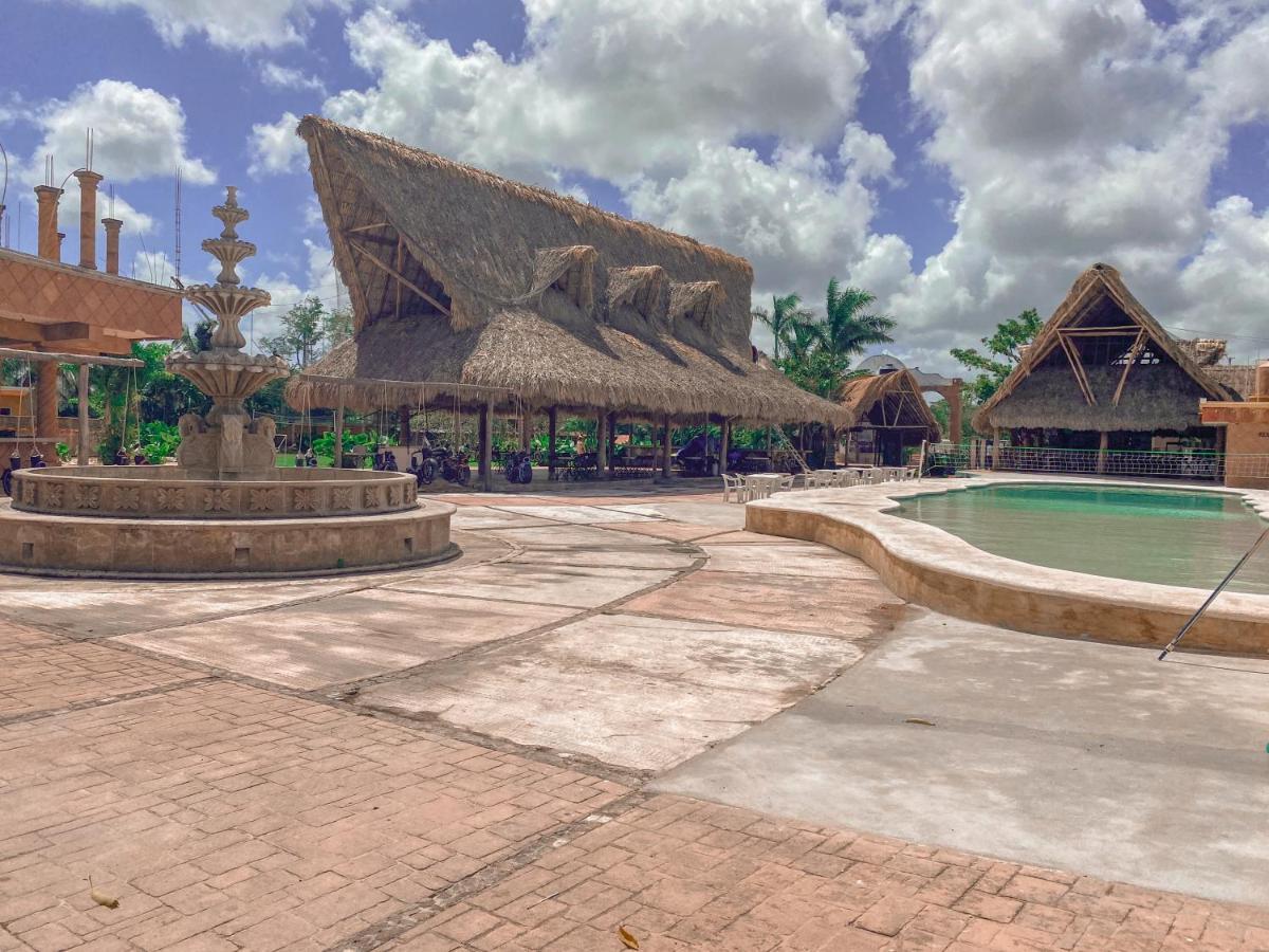 Hotel Hacienda Ixtlan Cozumel Buitenkant foto