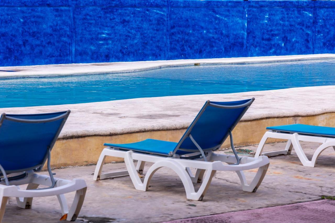 Hotel Hacienda Ixtlan Cozumel Buitenkant foto