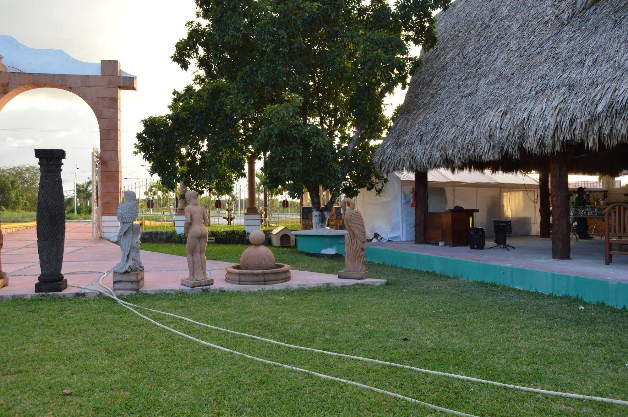 Hotel Hacienda Ixtlan Cozumel Buitenkant foto