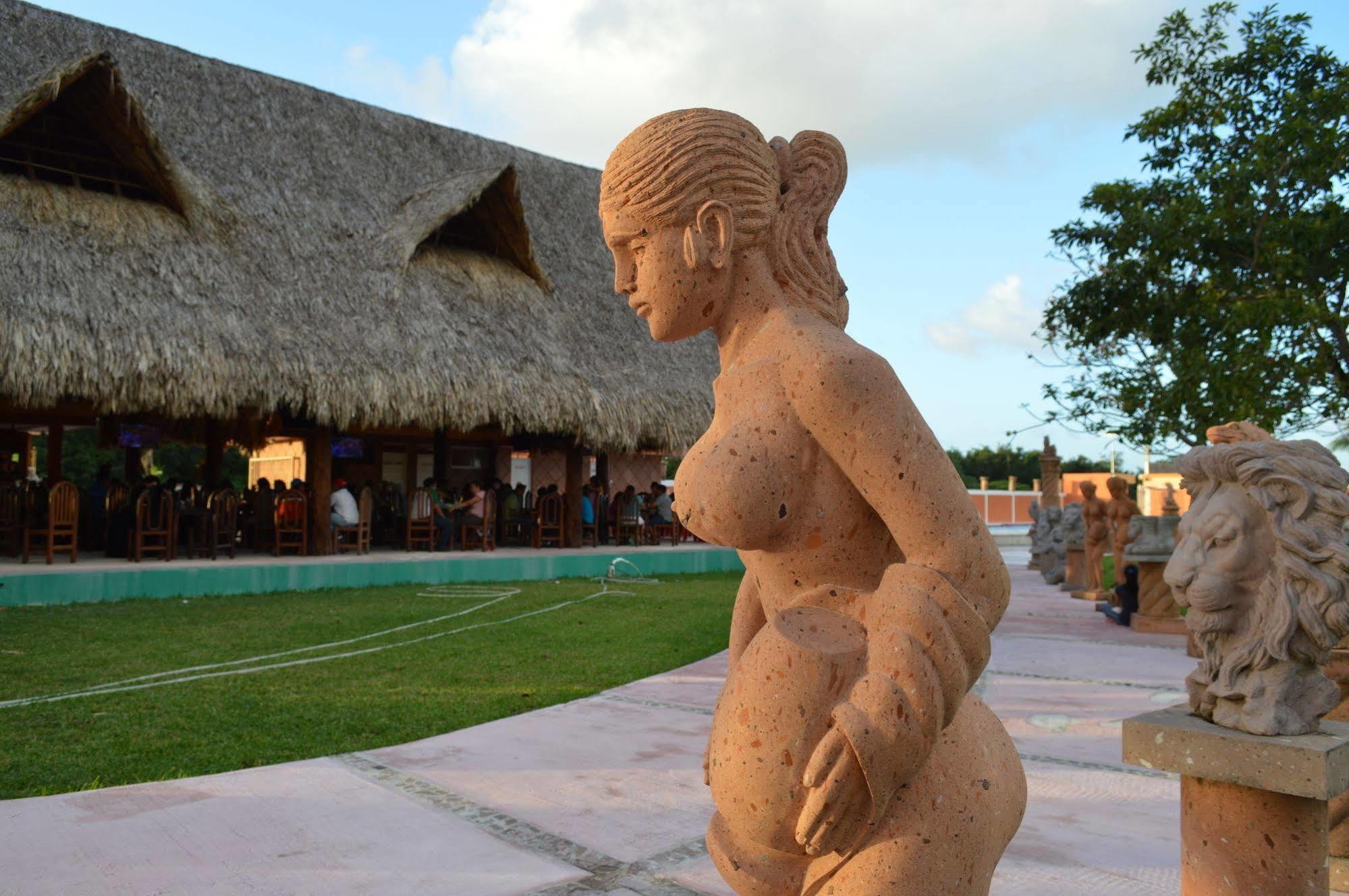 Hotel Hacienda Ixtlan Cozumel Buitenkant foto
