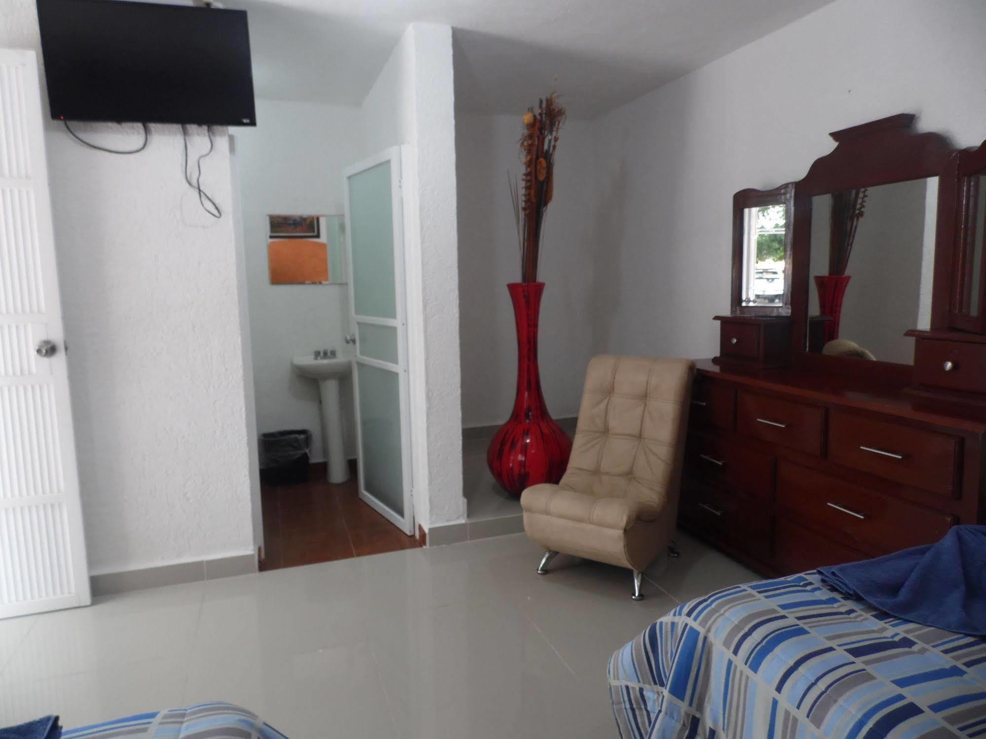 Hotel Hacienda Ixtlan Cozumel Buitenkant foto
