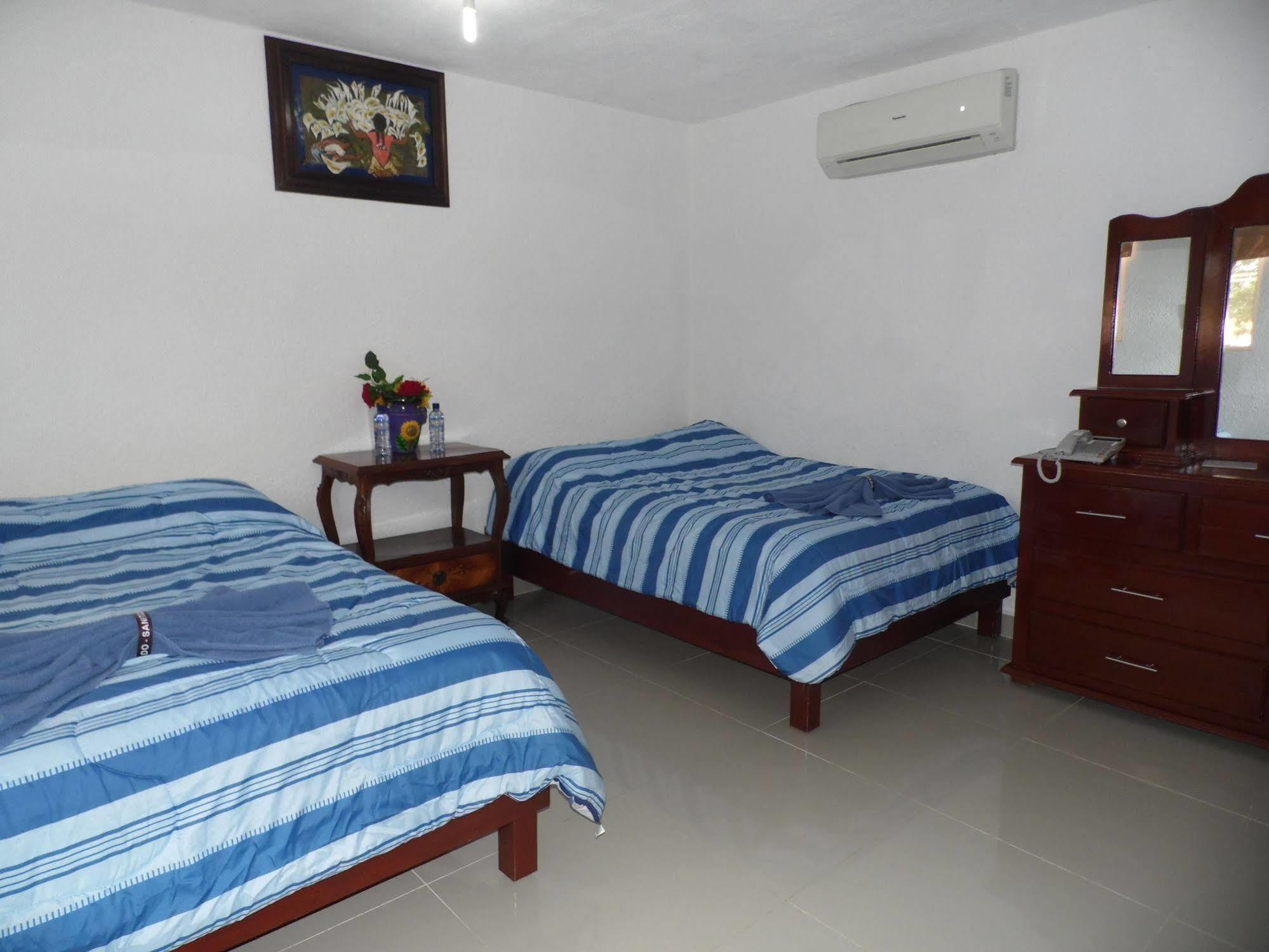 Hotel Hacienda Ixtlan Cozumel Buitenkant foto