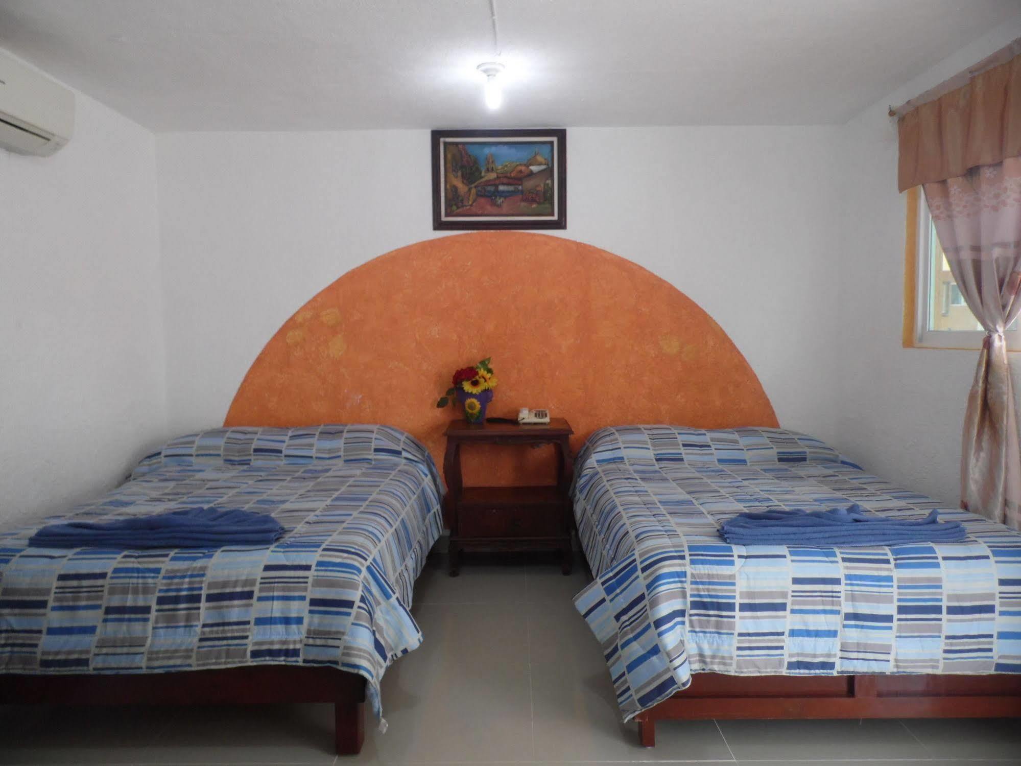 Hotel Hacienda Ixtlan Cozumel Buitenkant foto